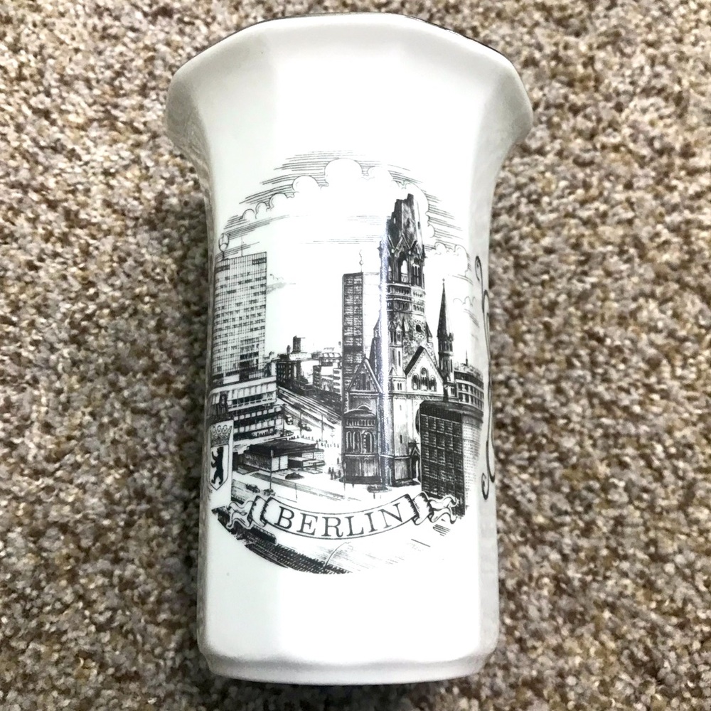 Vintage antique Schedel Bavaria Berlin vase Germany